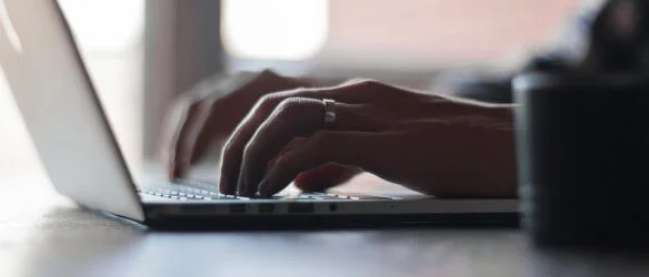 Cómo pedir la cita previa para el DNI y el pasaporte sin moverte de casa