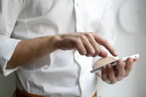 5 applications of fingerprint biometrics you already use without you noticing